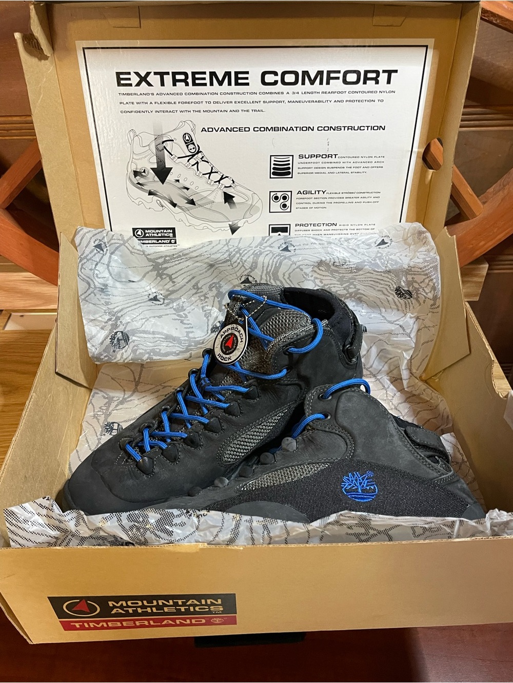 NIB Men’s Sz 9.5M Timberland Mt. Athletics Granite Mid Hiking Boots Leather